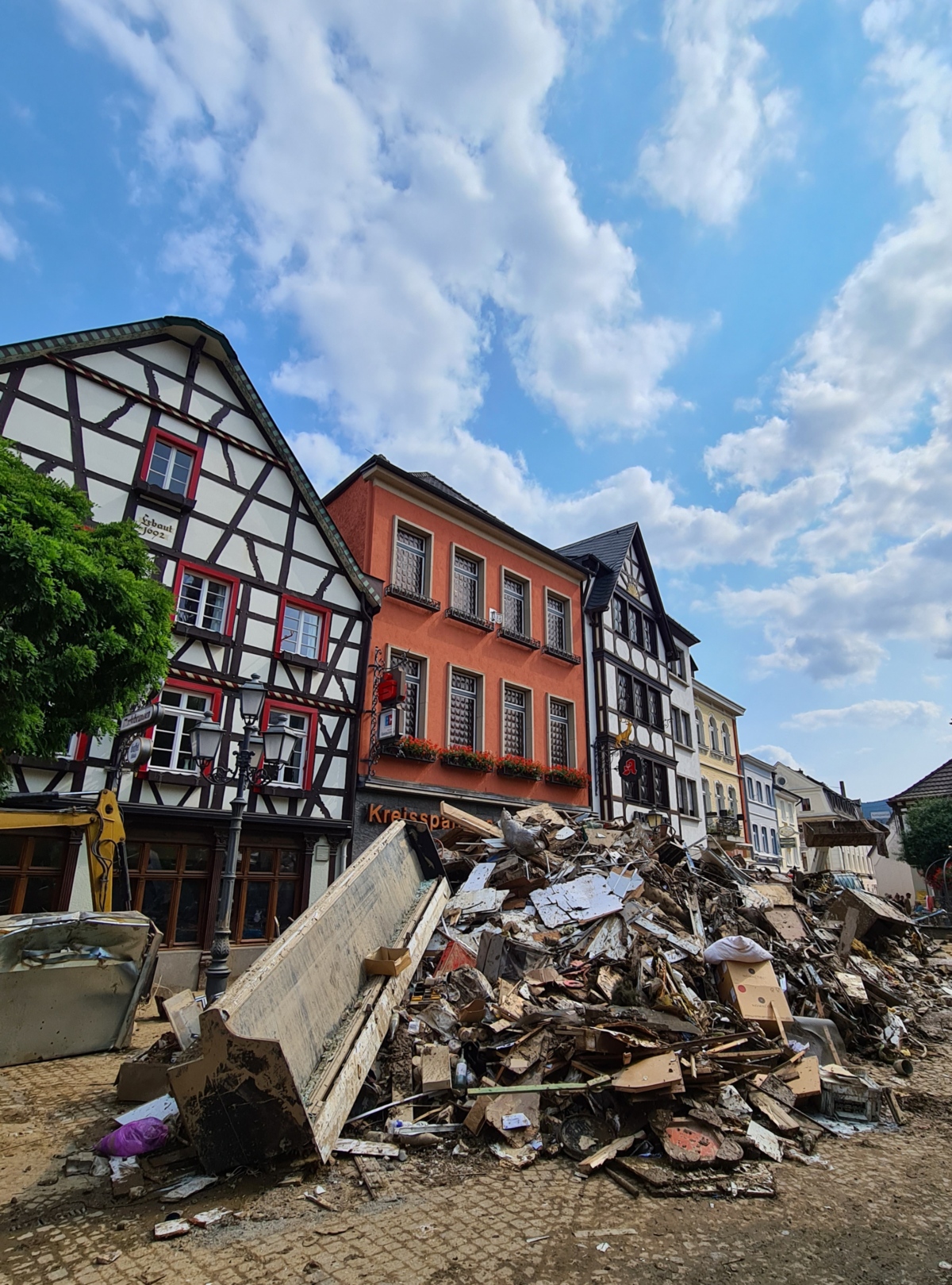 Bonner Helfergruppe in Ahrweiler