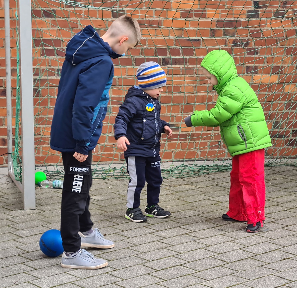 Ukrainische Kinder beim Familiencafé für Geflüchtete