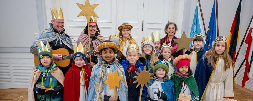Sternsinger-Besuch im Alten Rathaus Bonn 2026