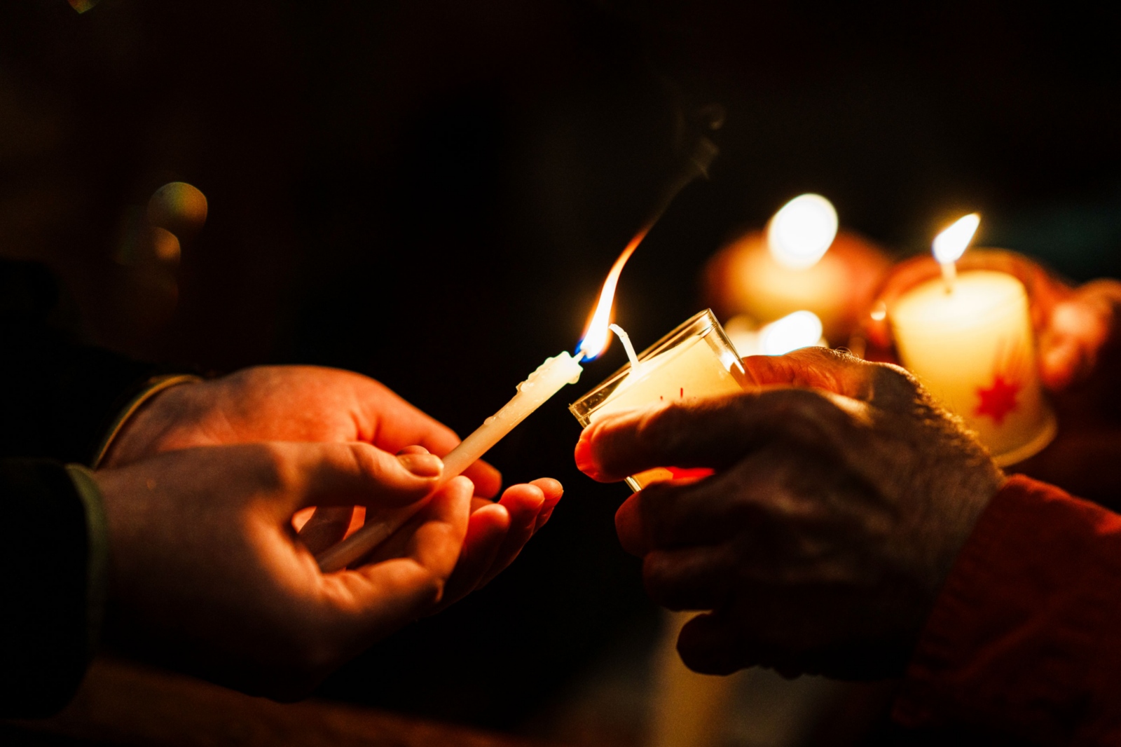 Friedenslicht 2025 im Bonner Münster