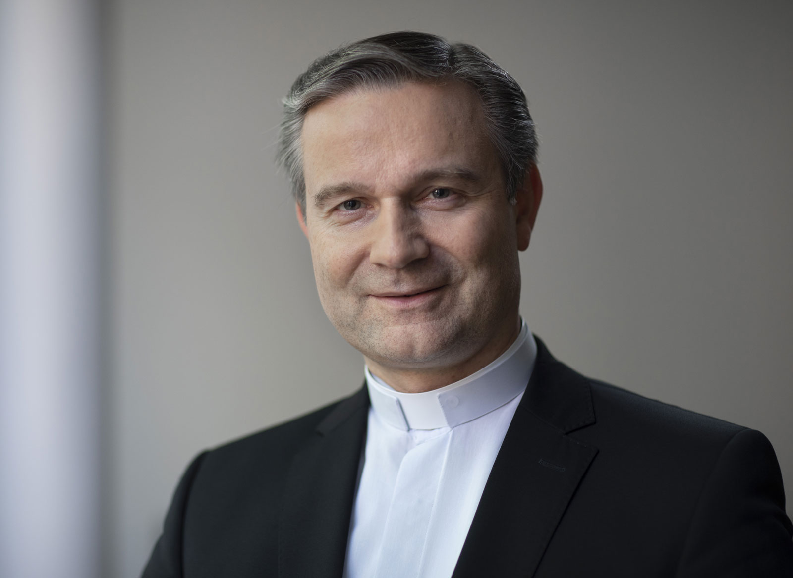 Neuer Stadtdechant und Münsterpfarrer in Bonn: Monsignore Dr. Markus Hofmann (c) Erzbistum Köln Neuer Stadtdechant und Münsterpfarrer in Bonn: Monsignore Dr. Markus Hofmann