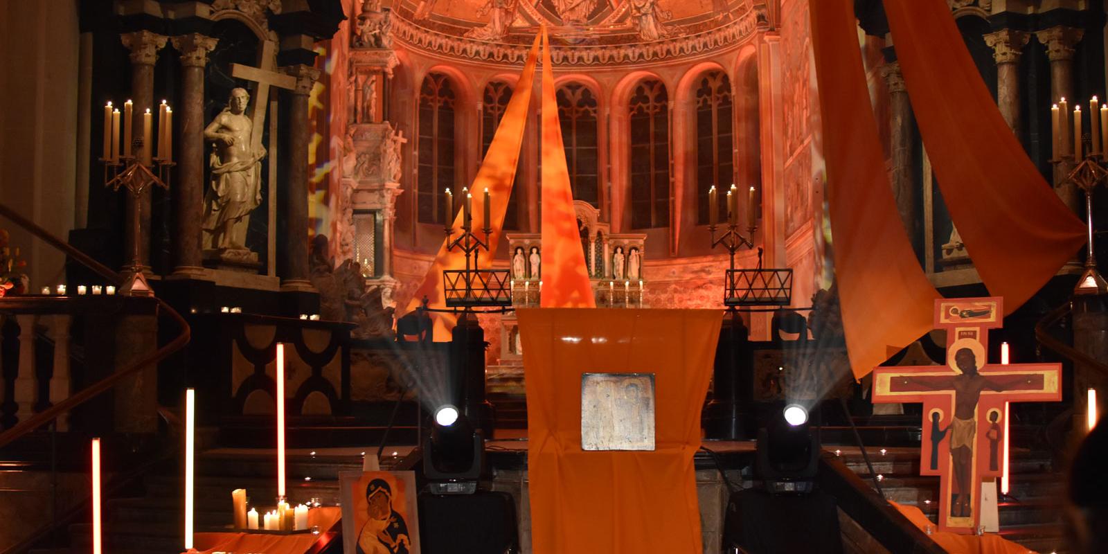 Jugendfestival am Bonner Münster: Taizé-Gebet