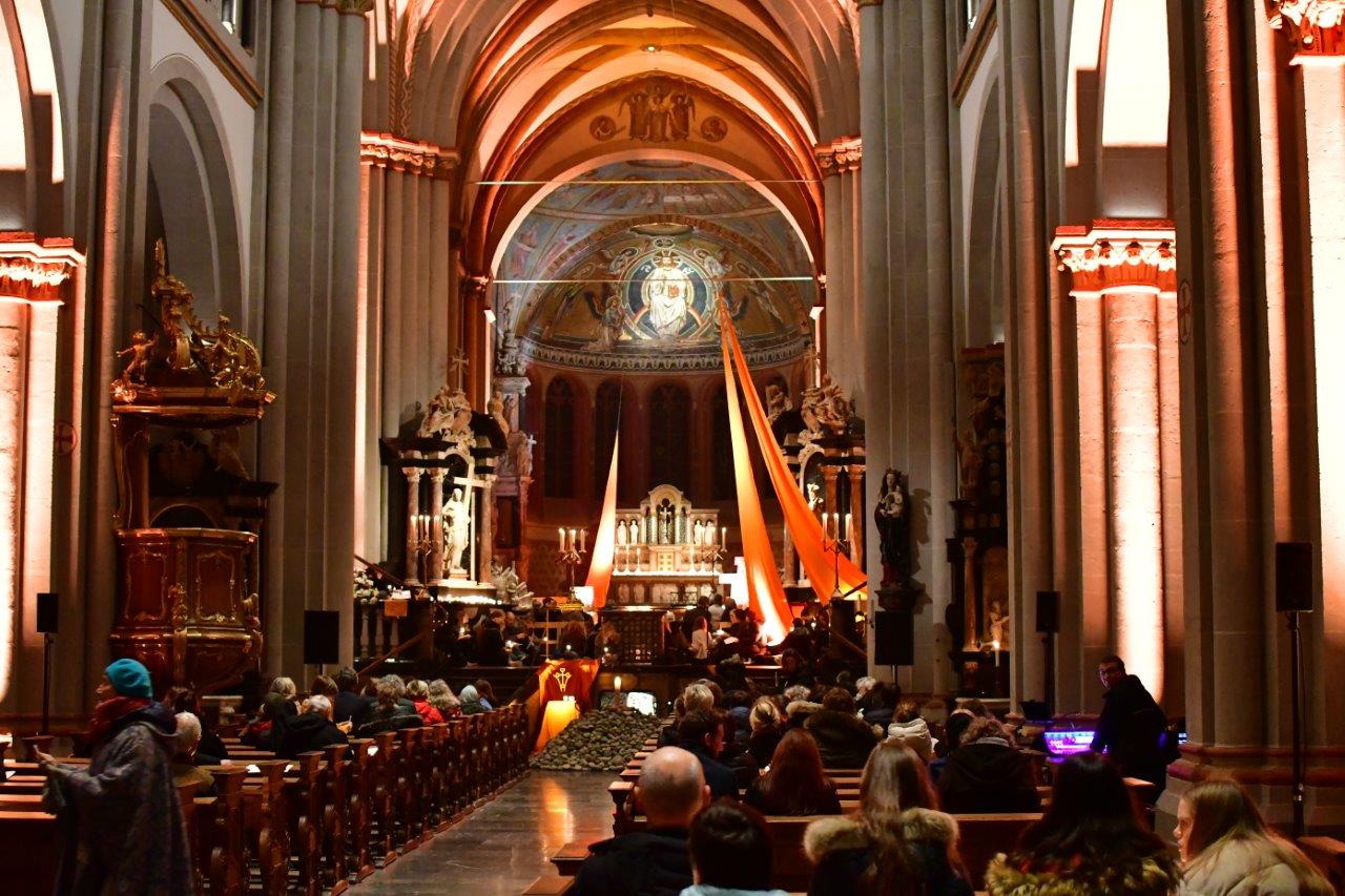Nacht der Lichter 2023 im Bonner Münster