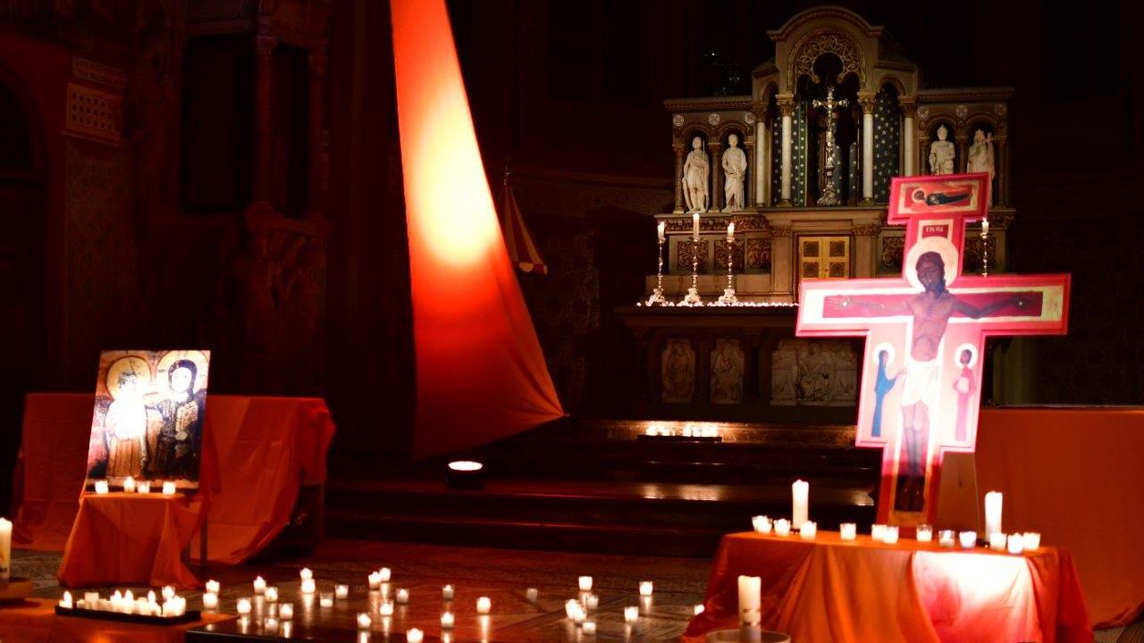 Nacht der Lichter 2023 im Bonner Münster