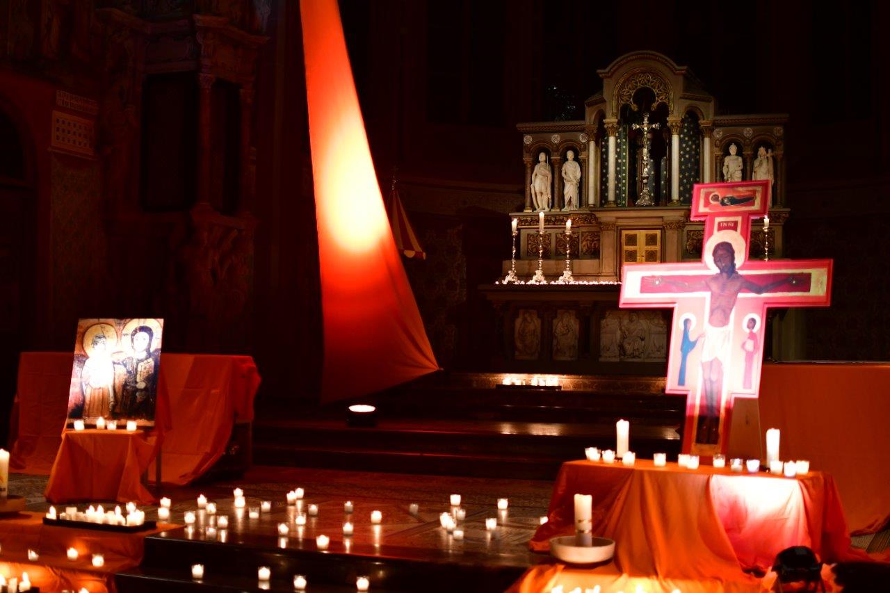 Nacht der Lichter 2023 im Bonner Münster