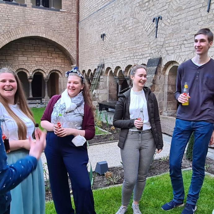 Gottesdienst und Austausch am Sonntagabend